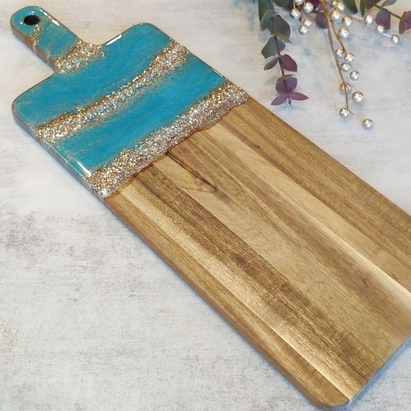 Resin Acacia Wood Charcuterie/Cheese Board - Picture 4 of 4